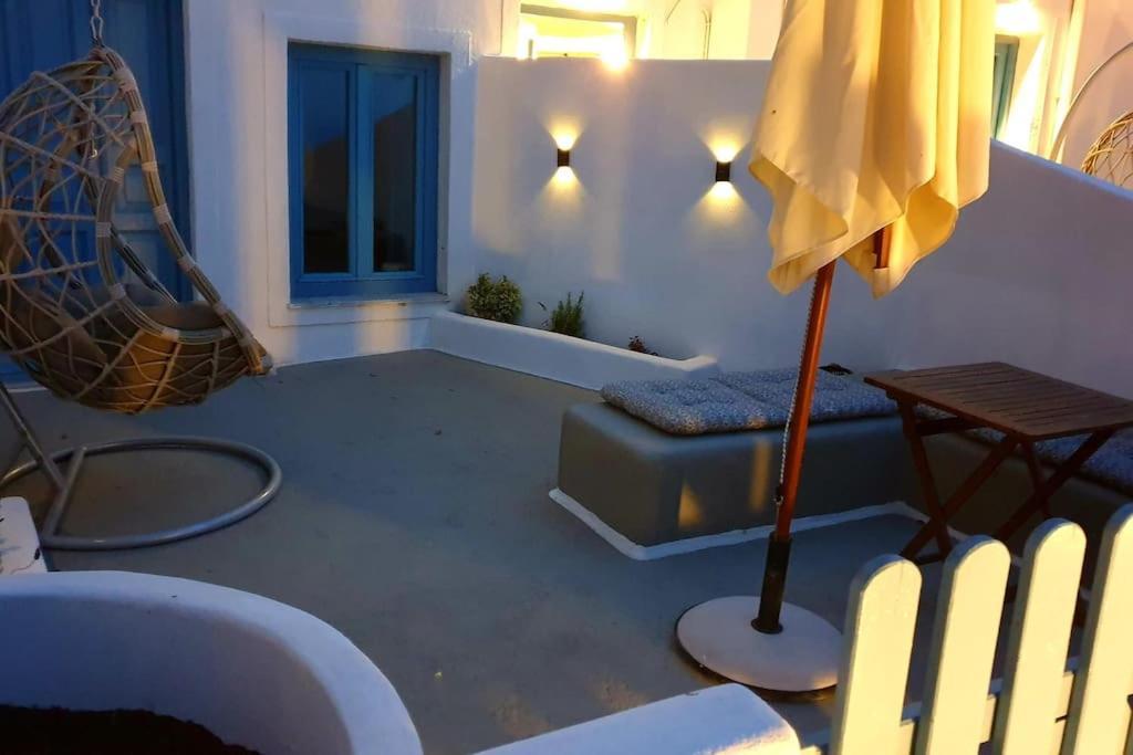 Euphoria Suites&Deluxe Studios Fira  Exterior foto
