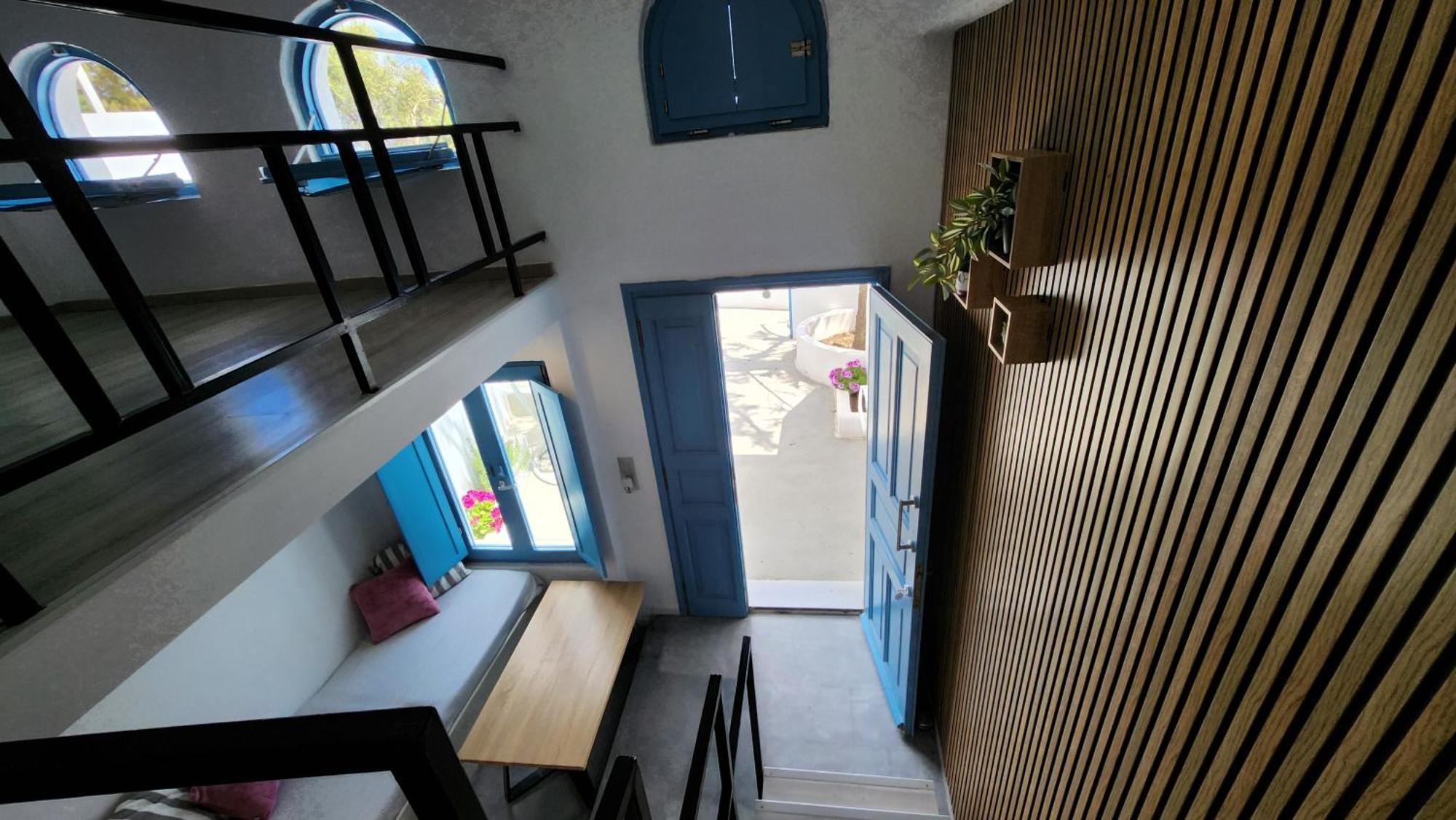Euphoria Suites&Deluxe Studios Fira  Exterior foto