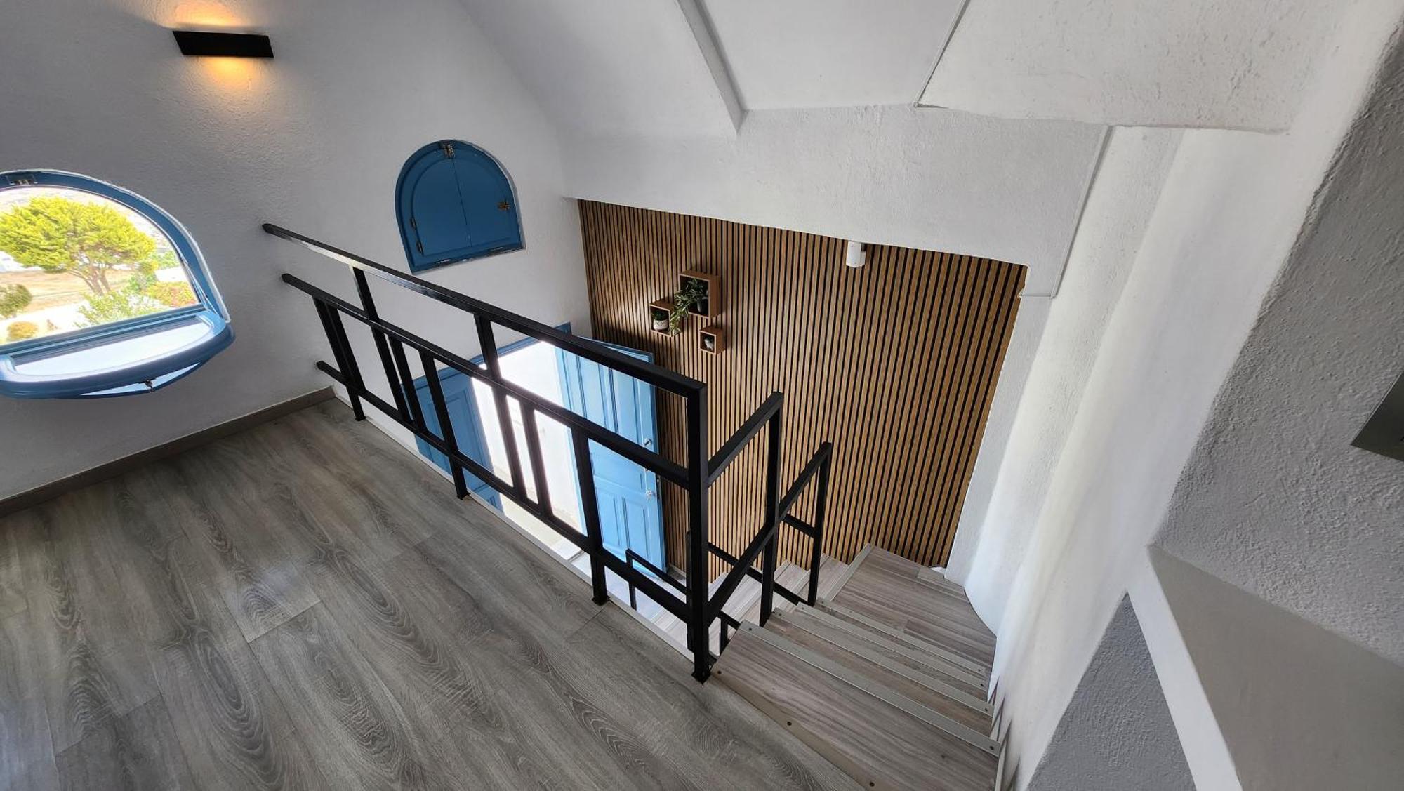 Euphoria Suites&Deluxe Studios Fira  Exterior foto