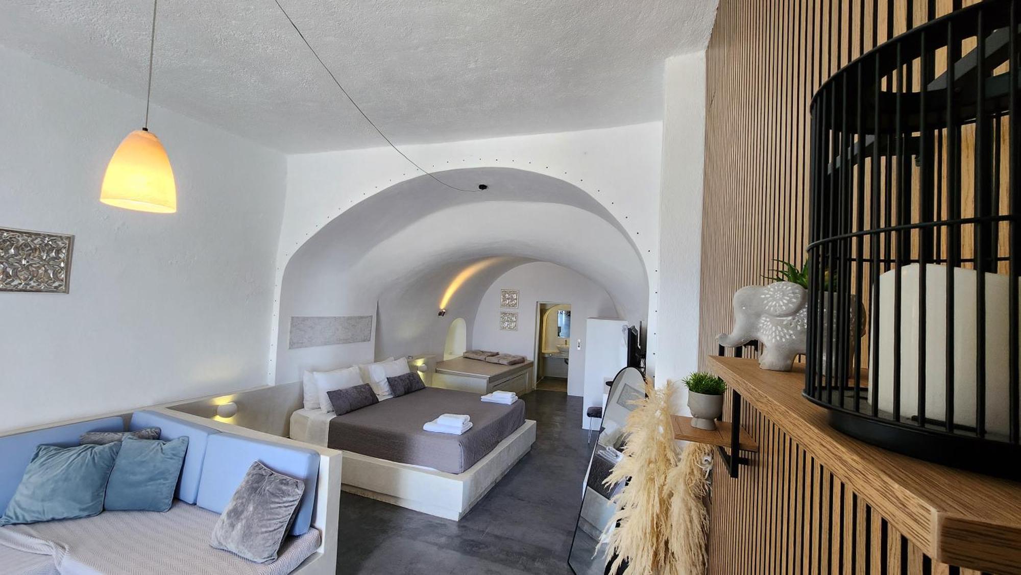 Euphoria Suites&Deluxe Studios Fira  Exterior foto