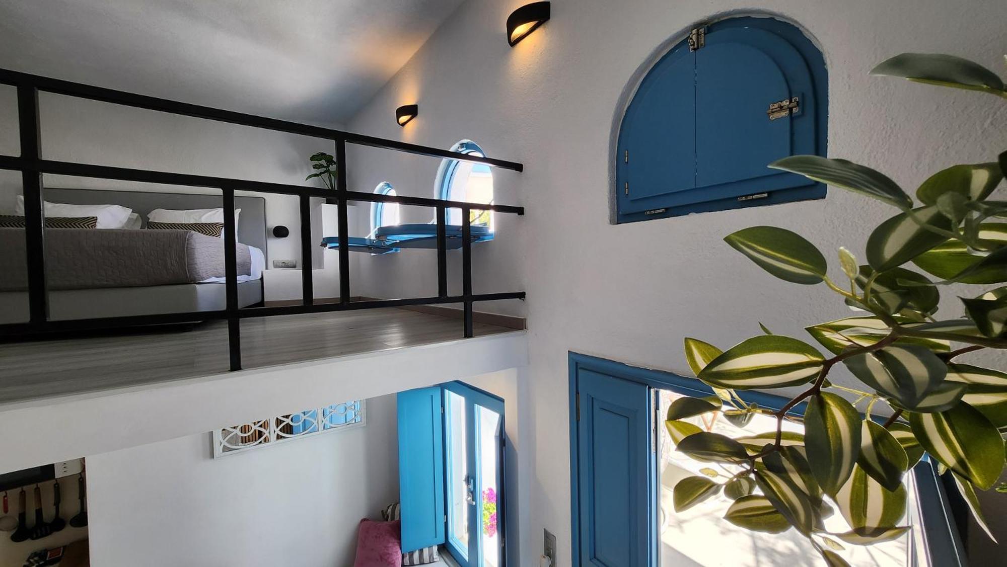 Euphoria Suites&Deluxe Studios Fira  Exterior foto