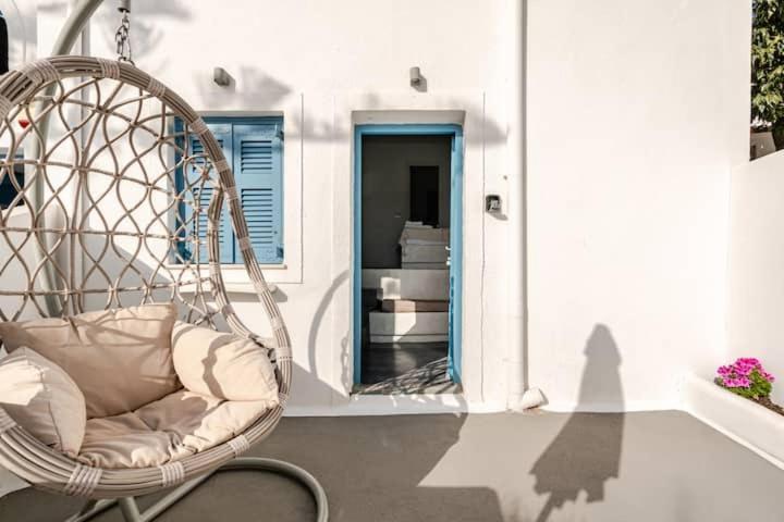 Euphoria Suites&Deluxe Studios Fira  Exterior foto
