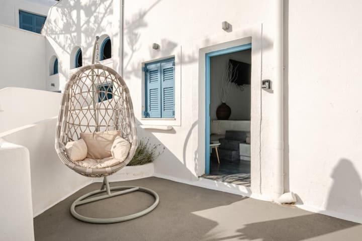 Euphoria Suites&Deluxe Studios Fira  Exterior foto